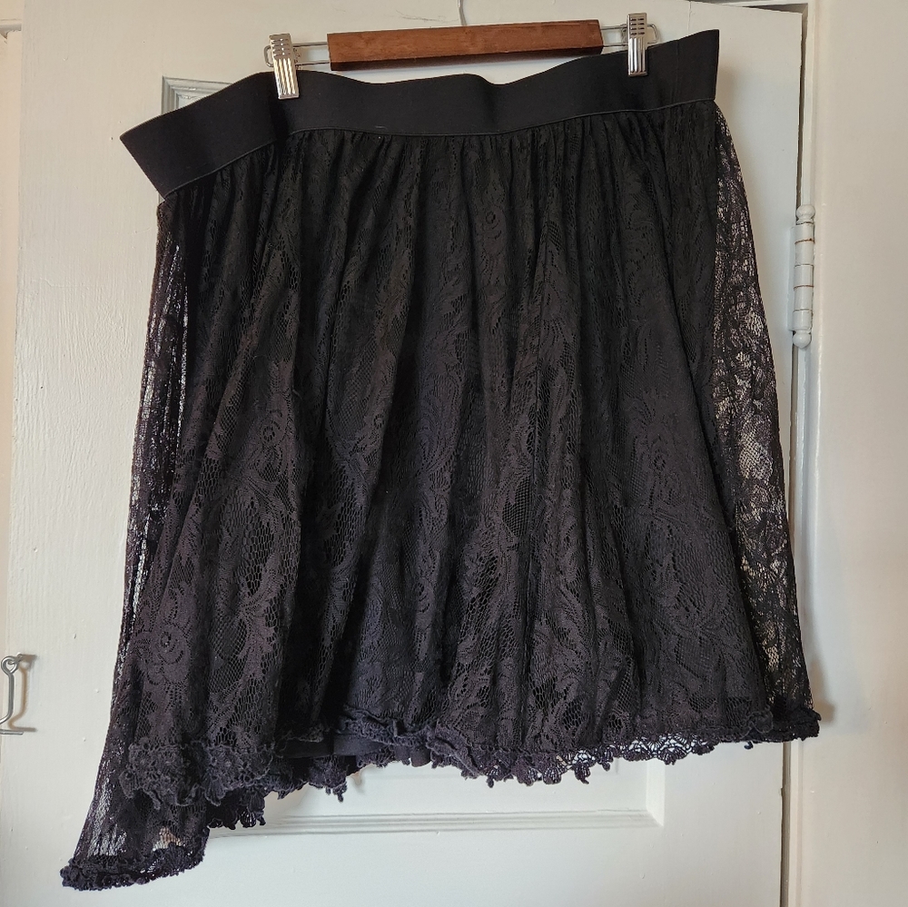 Torrid black lace skirt
